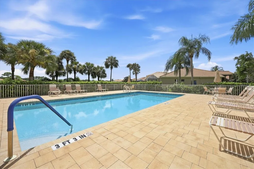 9413 FOREST HILLS CIRCLE Sarasota, FL 34238