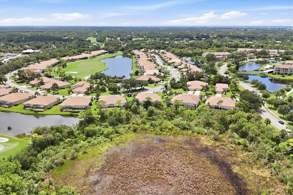 9413 FOREST HILLS CIRCLE Sarasota, FL 34238