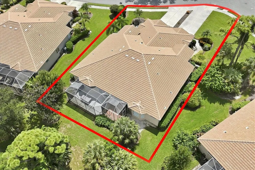 9413 FOREST HILLS CIRCLE Sarasota, FL 34238