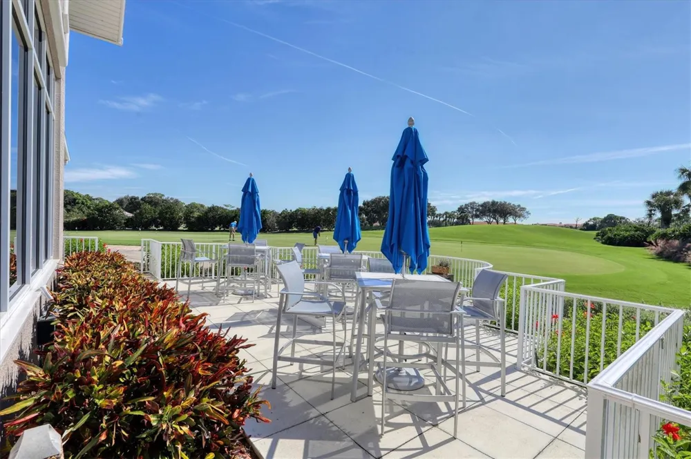 9413 FOREST HILLS CIRCLE Sarasota, FL 34238