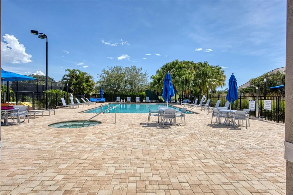 9413 FOREST HILLS CIRCLE Sarasota, FL 34238