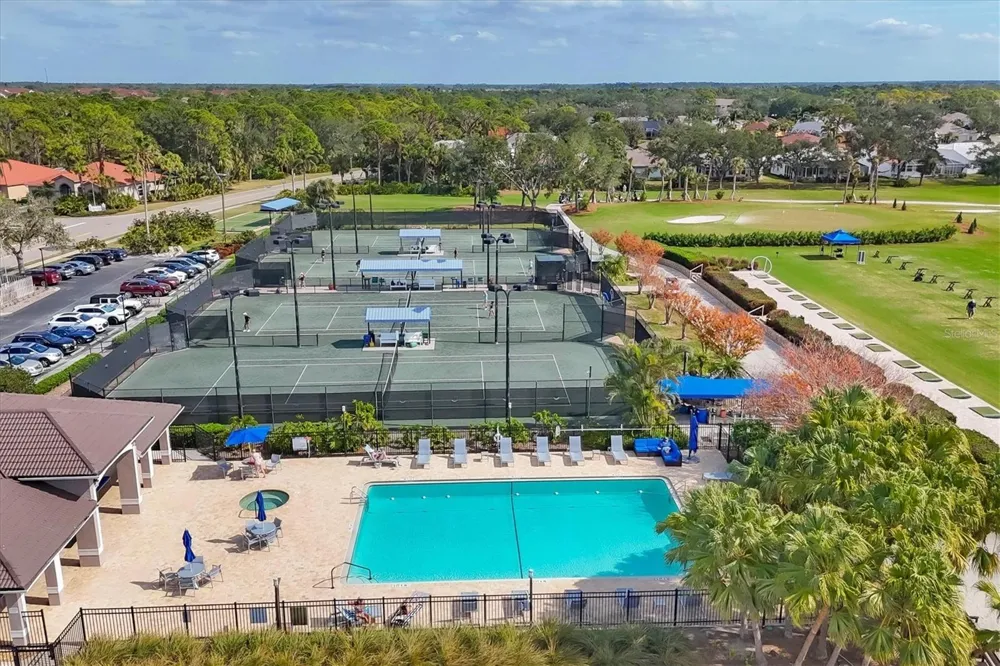 9413 FOREST HILLS CIRCLE Sarasota, FL 34238