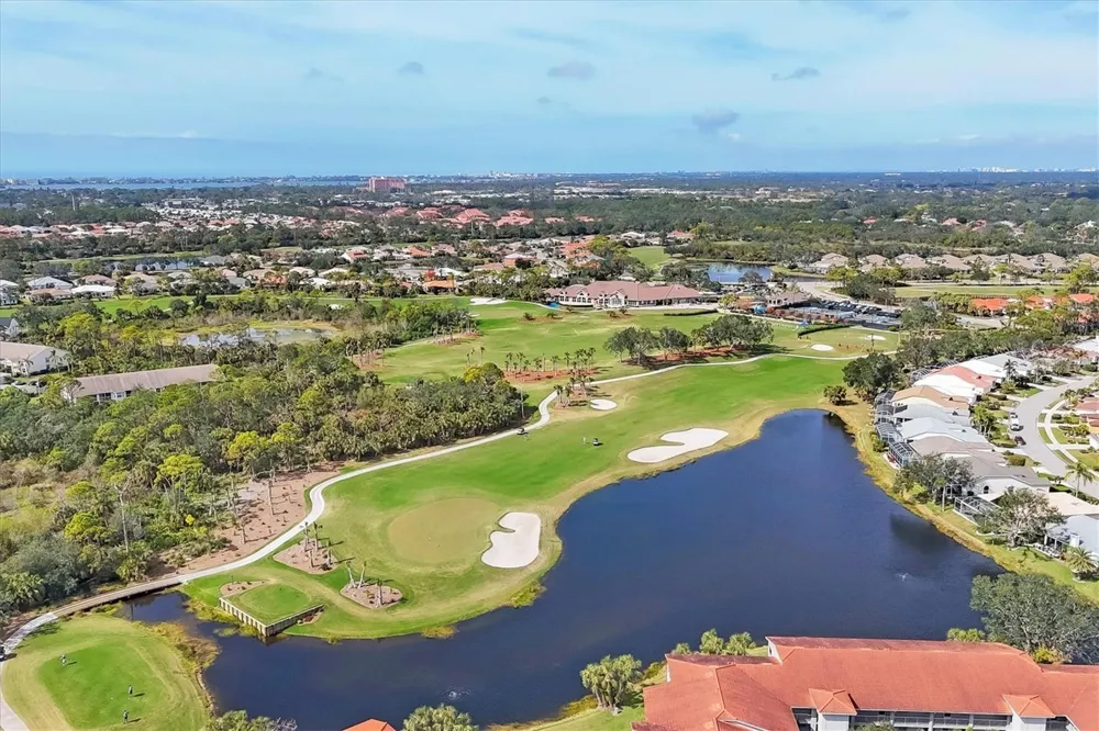 9413 FOREST HILLS CIRCLE Sarasota, FL 34238