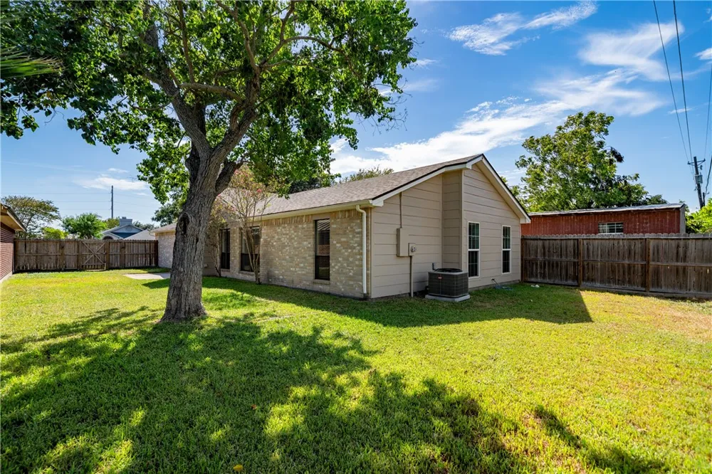 7114 Windbrook Corpus Christi, TX 78414