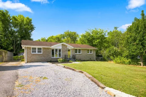 217 Oak Dr