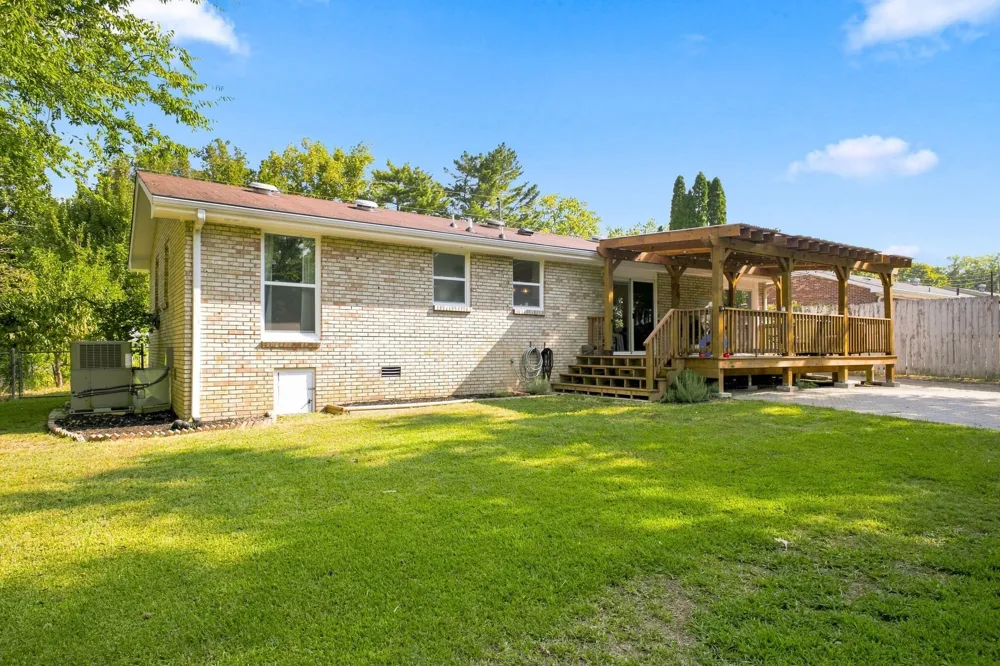 217 Oak Dr Franklin, TN 37064