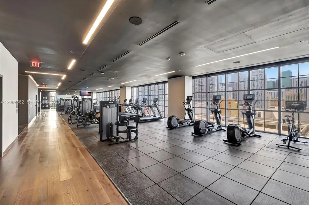 159 NE 6th St #3901 Miami, FL 33132