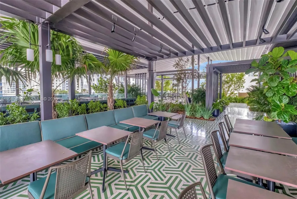 159 NE 6th St #3901 Miami, FL 33132