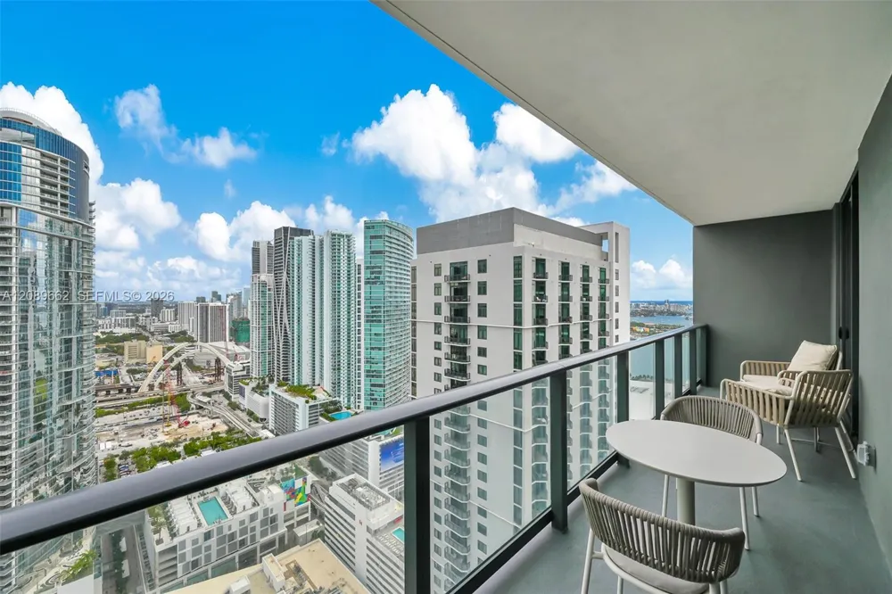 159 NE 6th St #3901 Miami, FL 33132