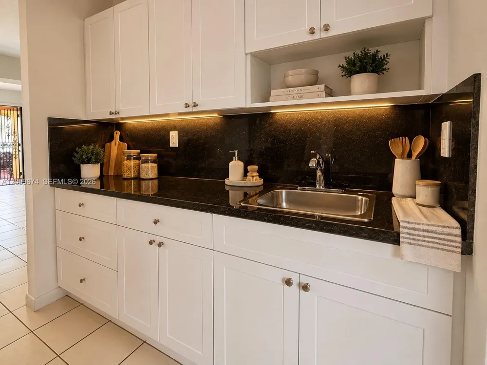 2775 W 62nd Pl #105 Hialeah, FL 33016