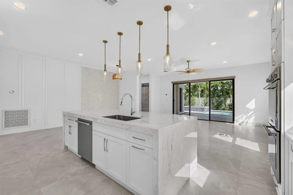 131 Edwards Lane Palm Beach Shores, FL 33404