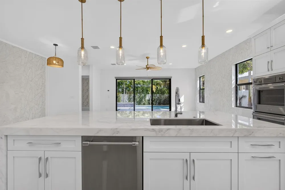131 Edwards Lane Palm Beach Shores, FL 33404