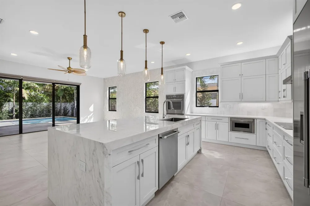 131 Edwards Lane Palm Beach Shores, FL 33404