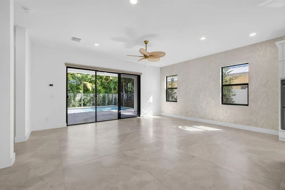 131 Edwards Lane Palm Beach Shores, FL 33404