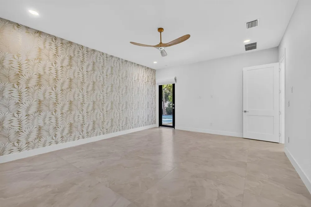 131 Edwards Lane Palm Beach Shores, FL 33404