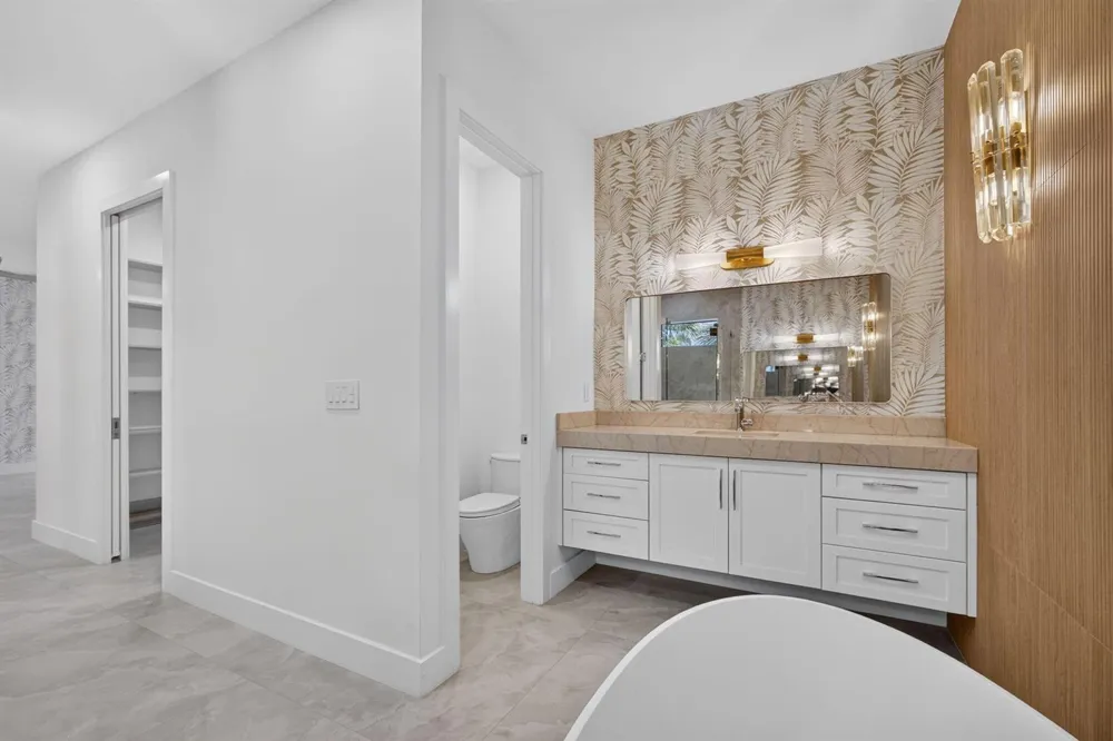 131 Edwards Lane Palm Beach Shores, FL 33404