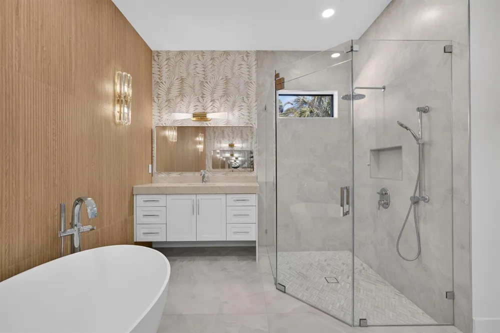 131 Edwards Lane Palm Beach Shores, FL 33404