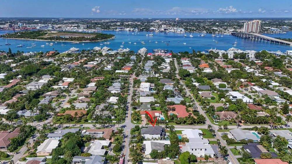 131 Edwards Lane Palm Beach Shores, FL 33404