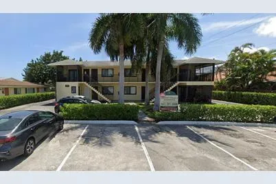 520 NE 45TH STREET #2