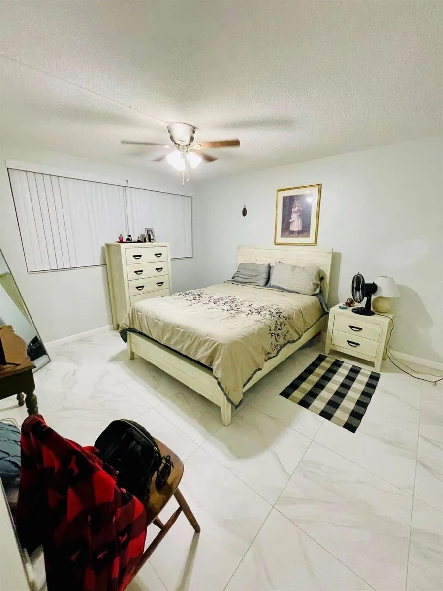 1333 E HALLANDALE BEACH BOULEVARD #302 Hallandale Beach, FL 33009