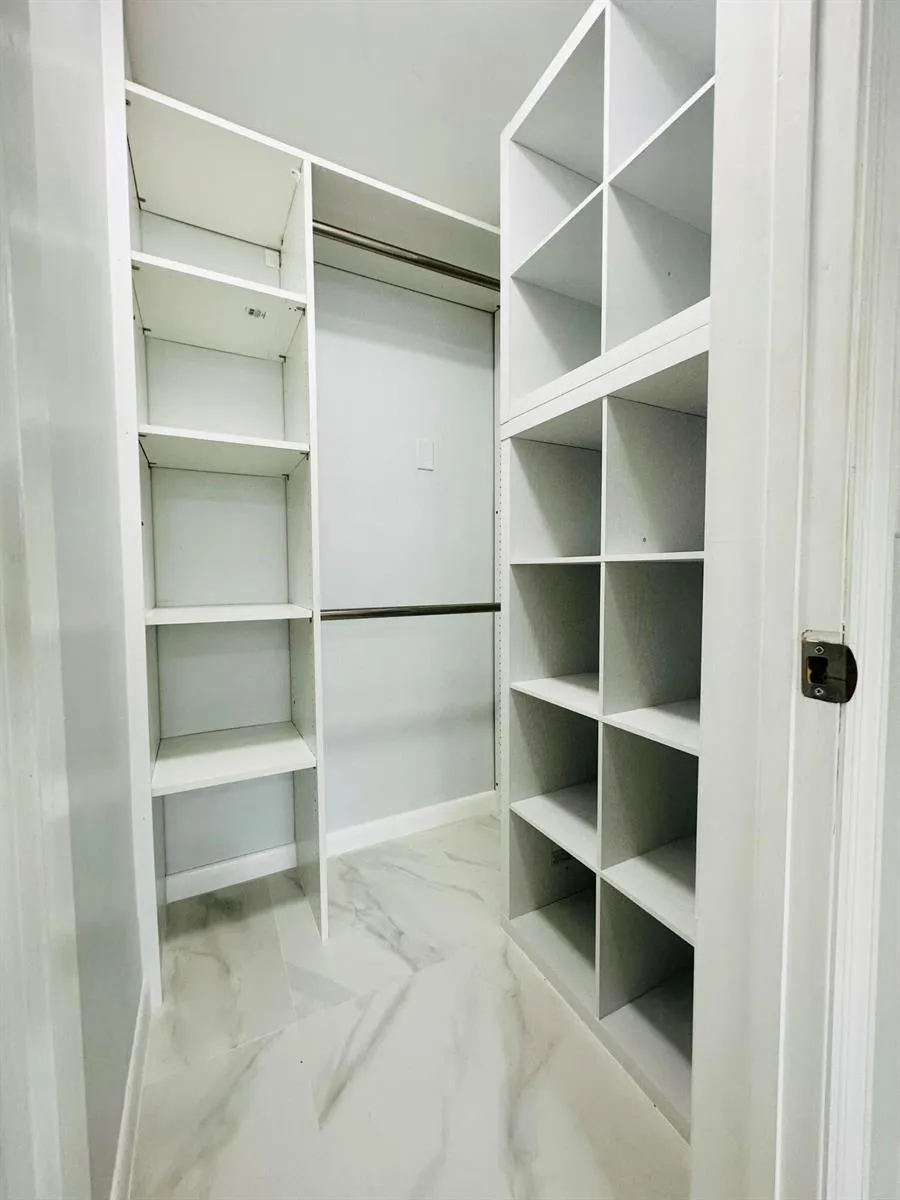 1333 E HALLANDALE BEACH BOULEVARD #302 Hallandale Beach, FL 33009