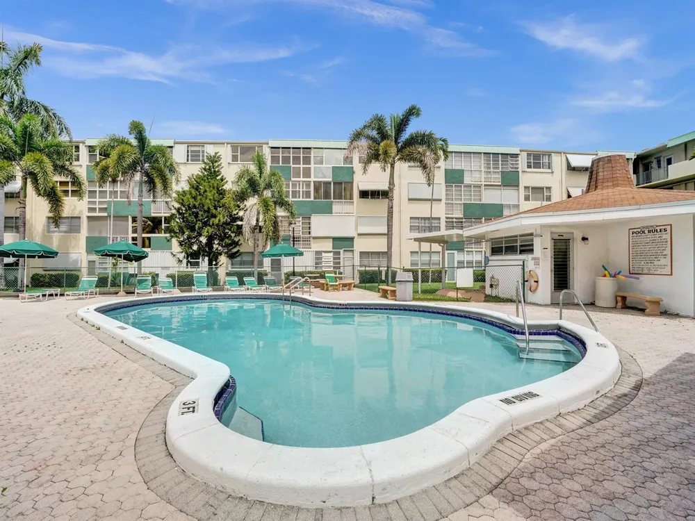 1333 E HALLANDALE BEACH BOULEVARD #302 Hallandale Beach, FL 33009
