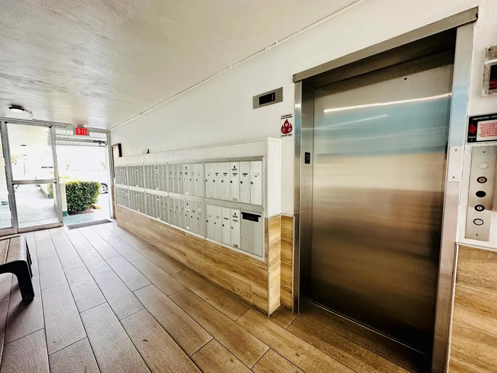1333 E HALLANDALE BEACH BOULEVARD #302 Hallandale Beach, FL 33009