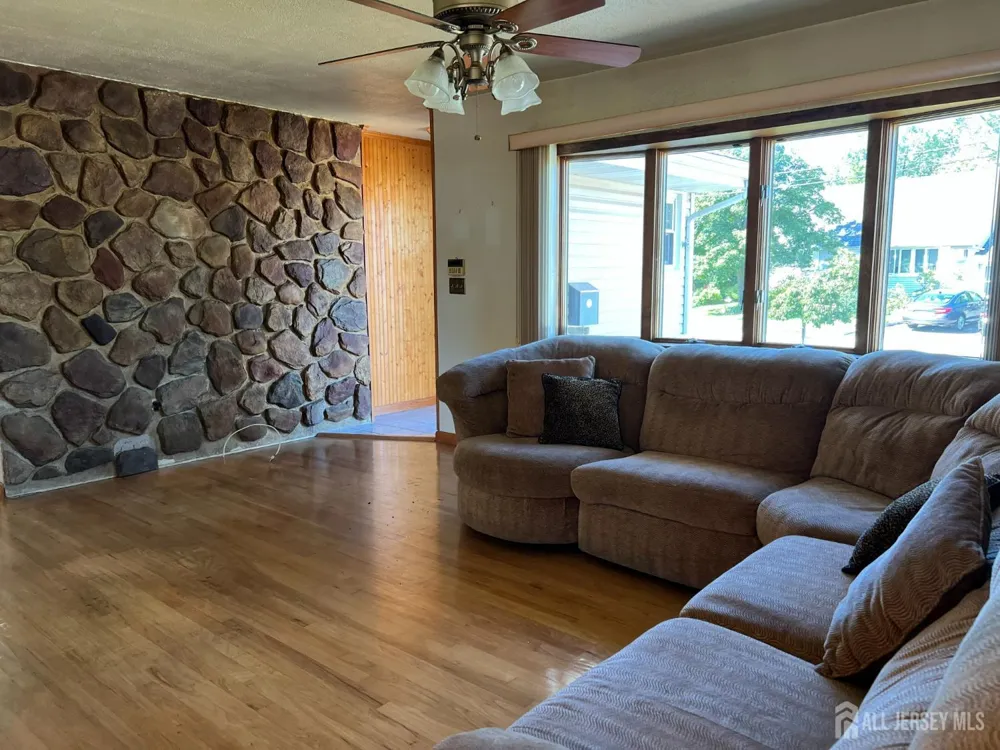 31 Mercer Road Old Bridge, NJ 08857