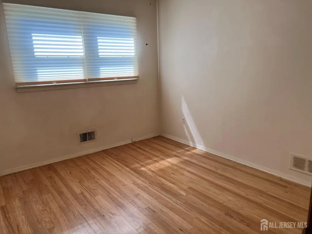 31 Mercer Road Old Bridge, NJ 08857