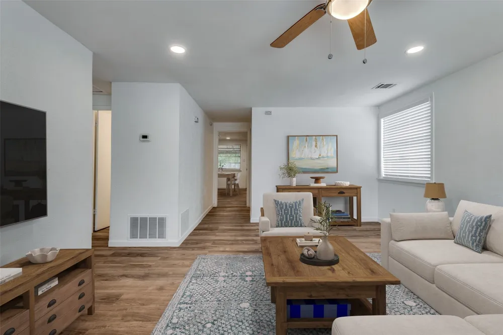 227 S Justin Avenue Dallas, TX 75211