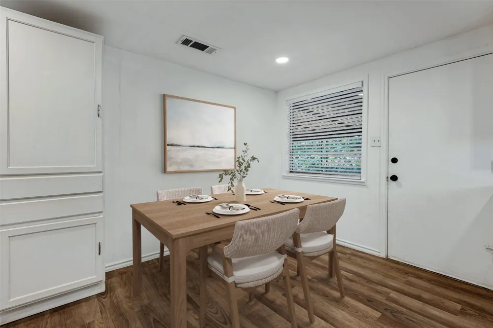 227 S Justin Avenue Dallas, TX 75211