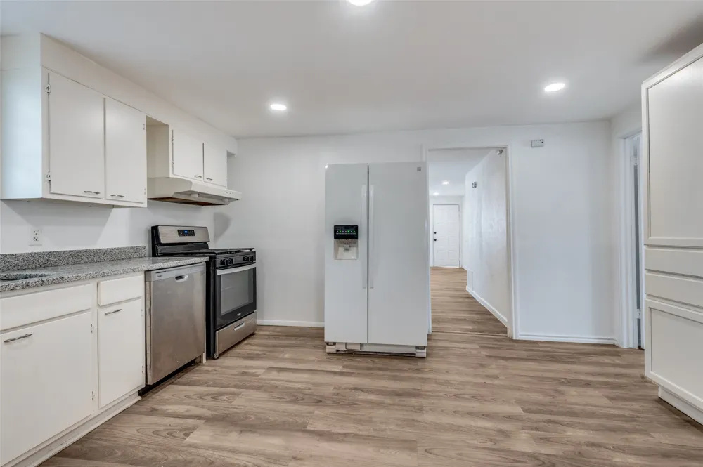227 S Justin Avenue Dallas, TX 75211
