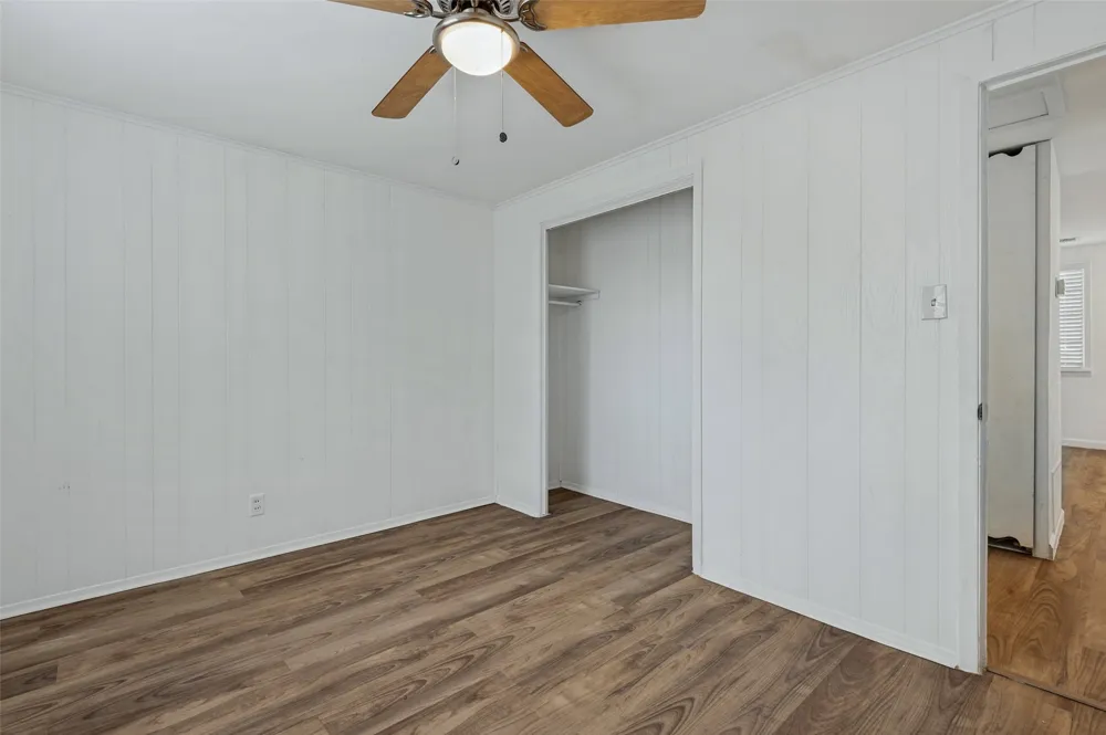 227 S Justin Avenue Dallas, TX 75211