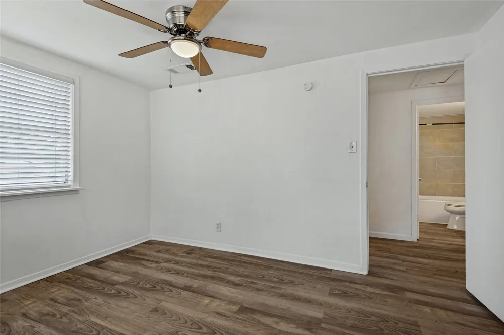 227 S Justin Avenue Dallas, TX 75211