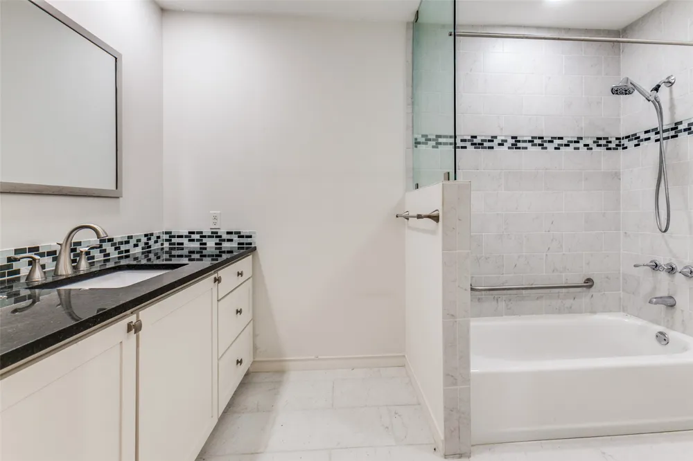 9759 Shoreview Road Dallas, TX 75238