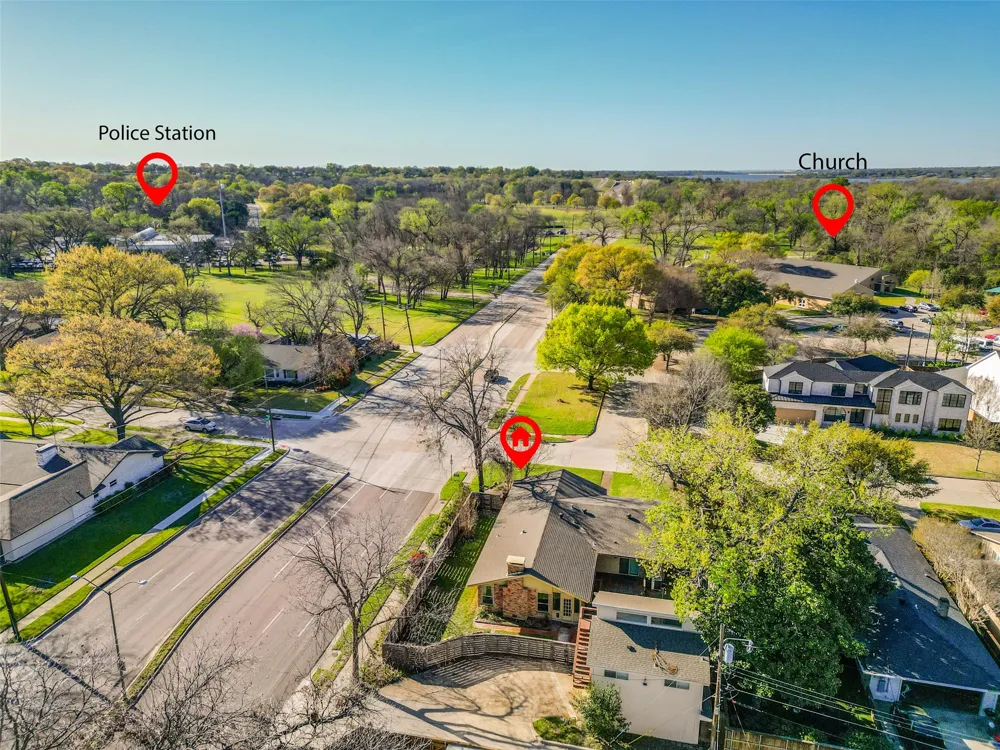 9759 Shoreview Road Dallas, TX 75238