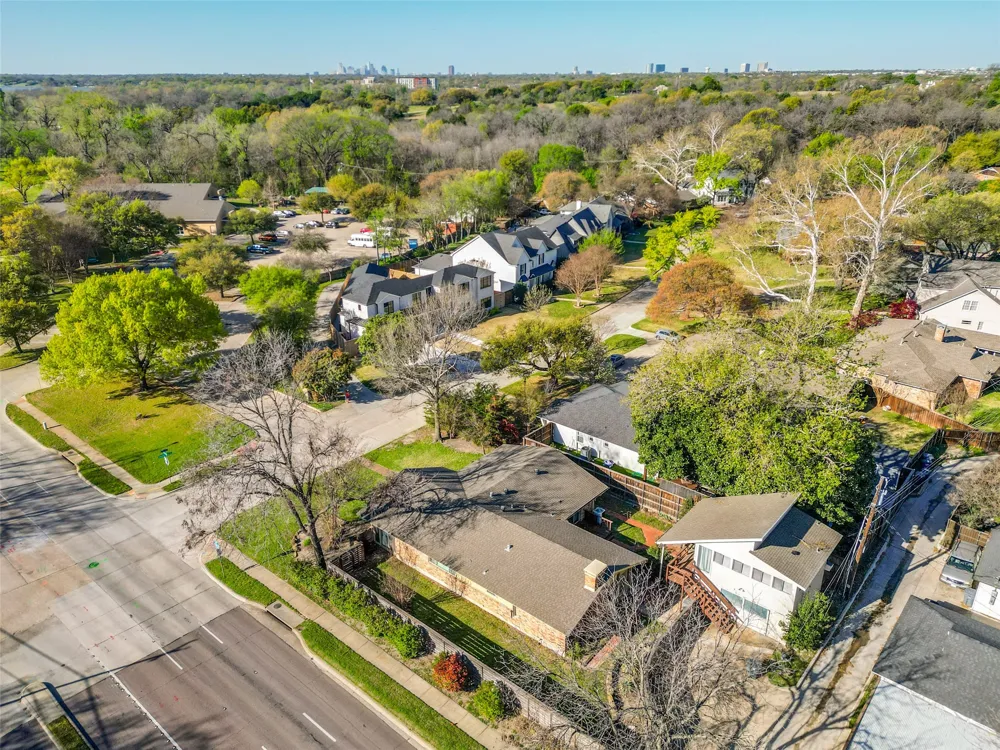 9759 Shoreview Road Dallas, TX 75238