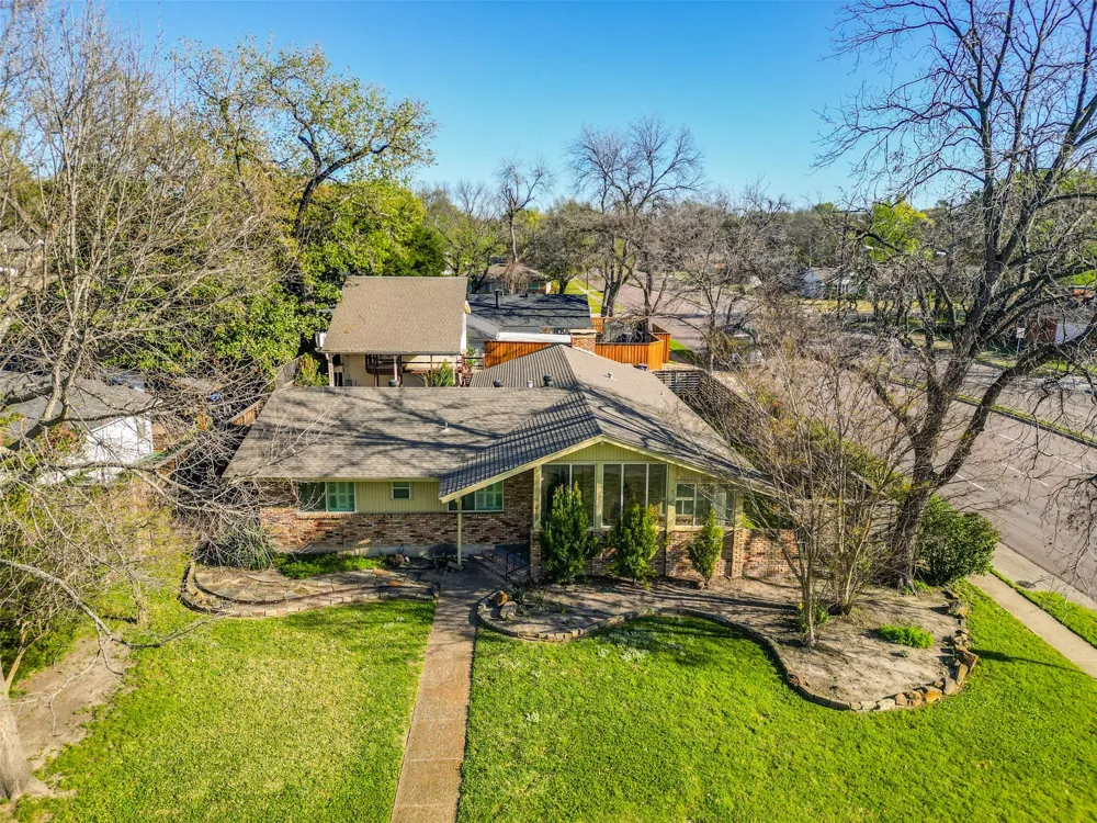 9759 Shoreview Road Dallas, TX 75238