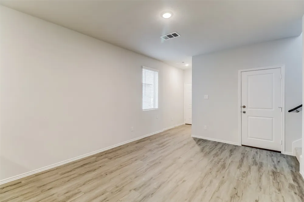 1300 Ester Lane Ennis, TX 75119