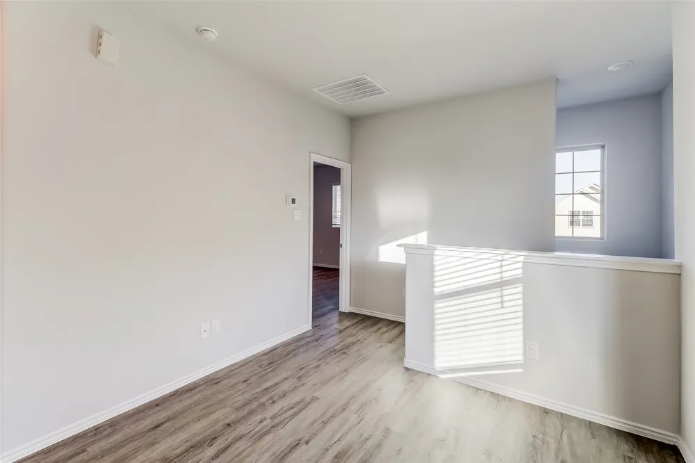 1300 Ester Lane Ennis, TX 75119
