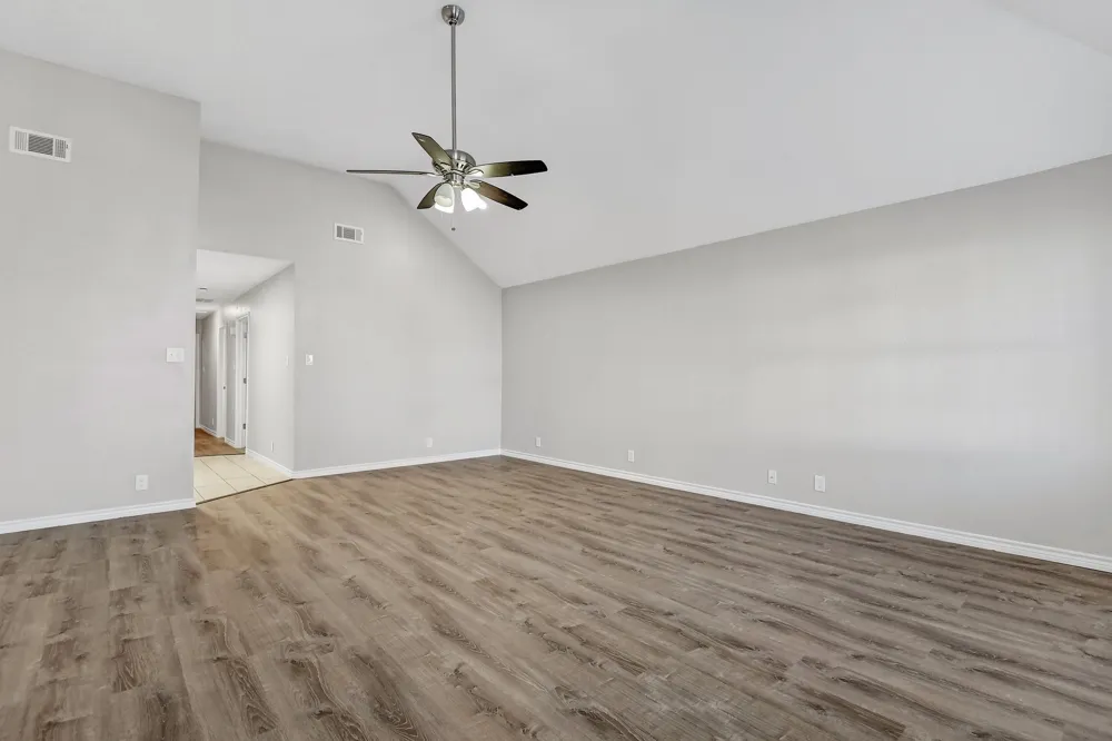 914 W Houston Street Sherman, TX 75092