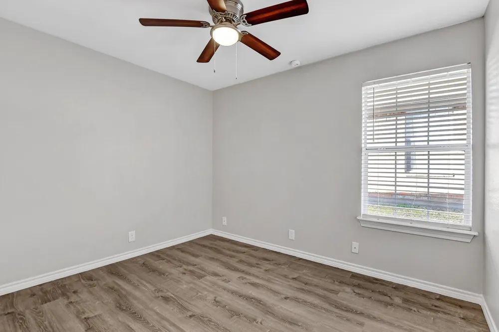 914 W Houston Street Sherman, TX 75092