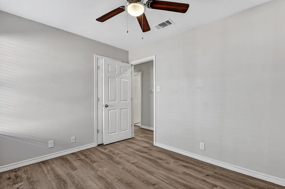 914 W Houston Street Sherman, TX 75092