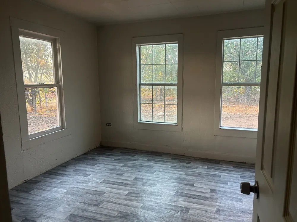 220 8th Street Joshua, TX 76058
