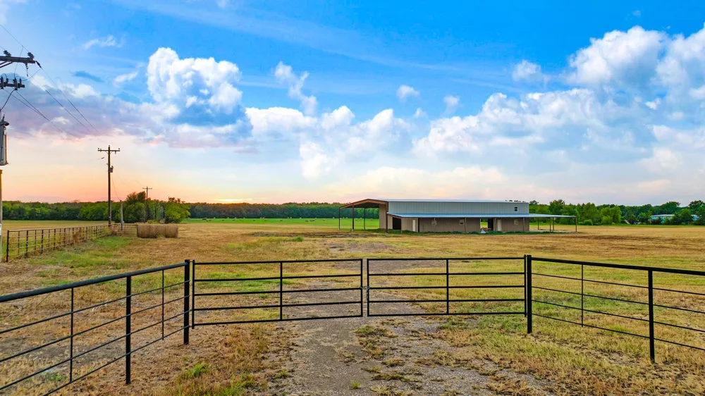 7222 FM 905 Paris, TX 75460