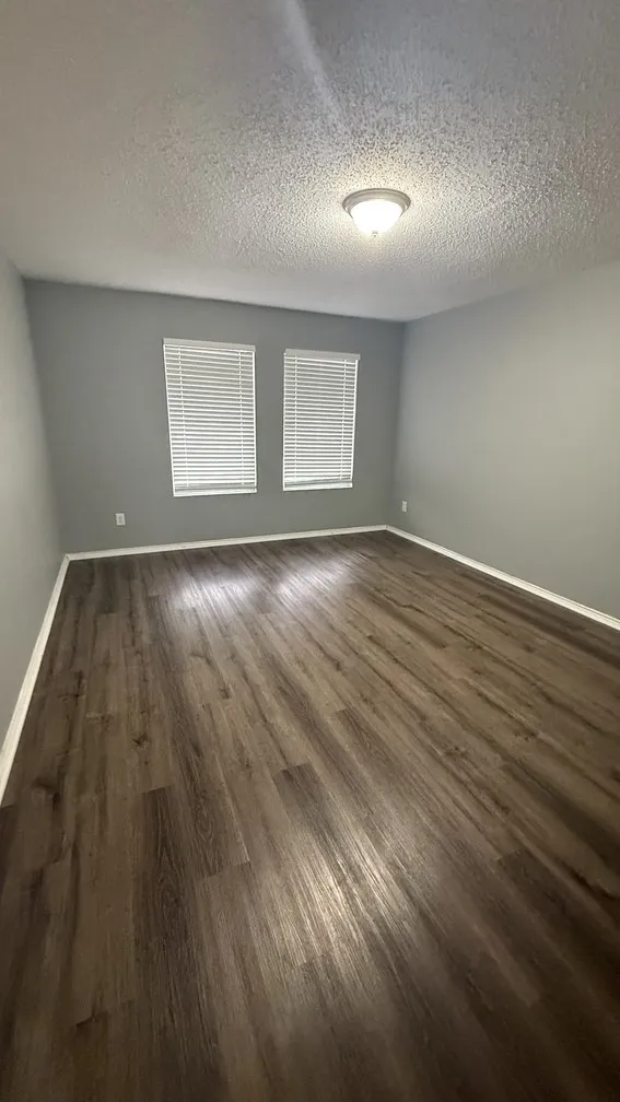 3040 Clemente Drive Grand Prairie, TX 75052