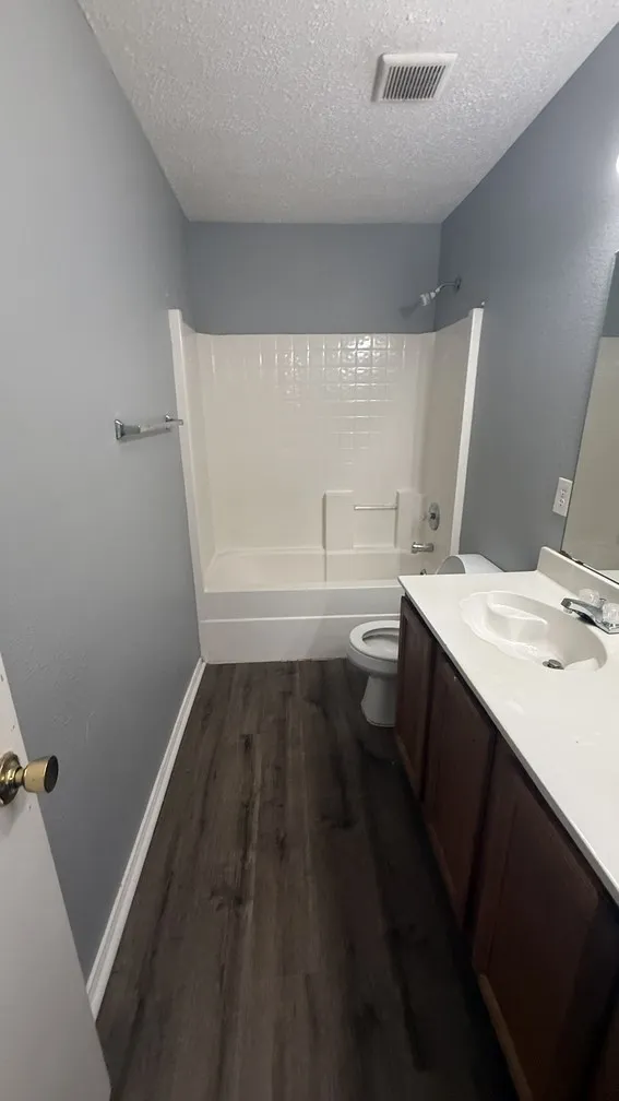 3040 Clemente Drive Grand Prairie, TX 75052