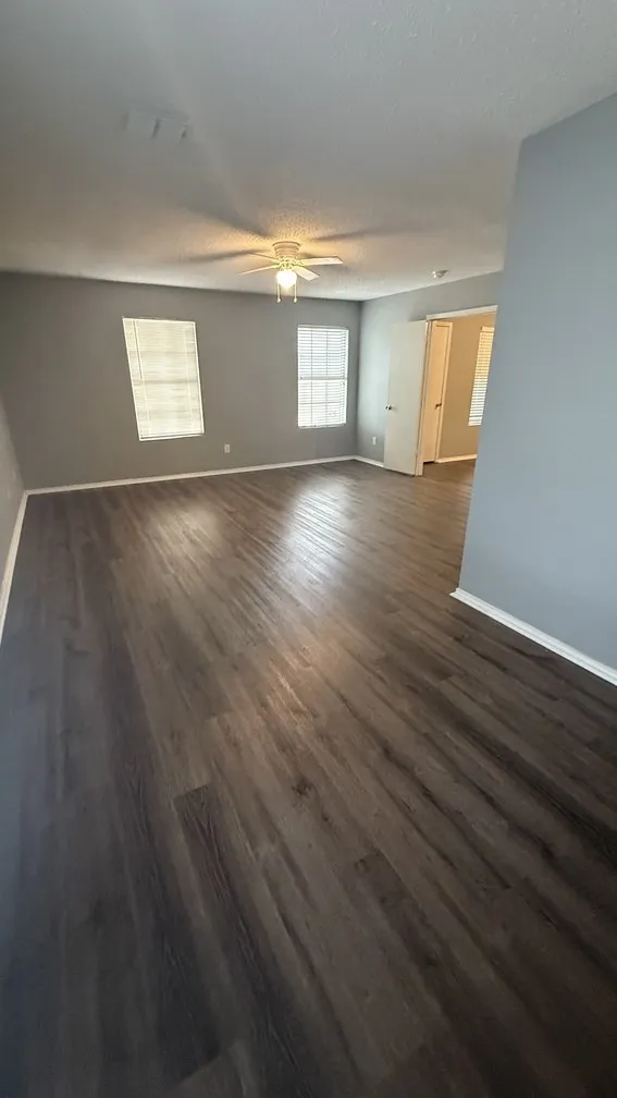 3040 Clemente Drive Grand Prairie, TX 75052