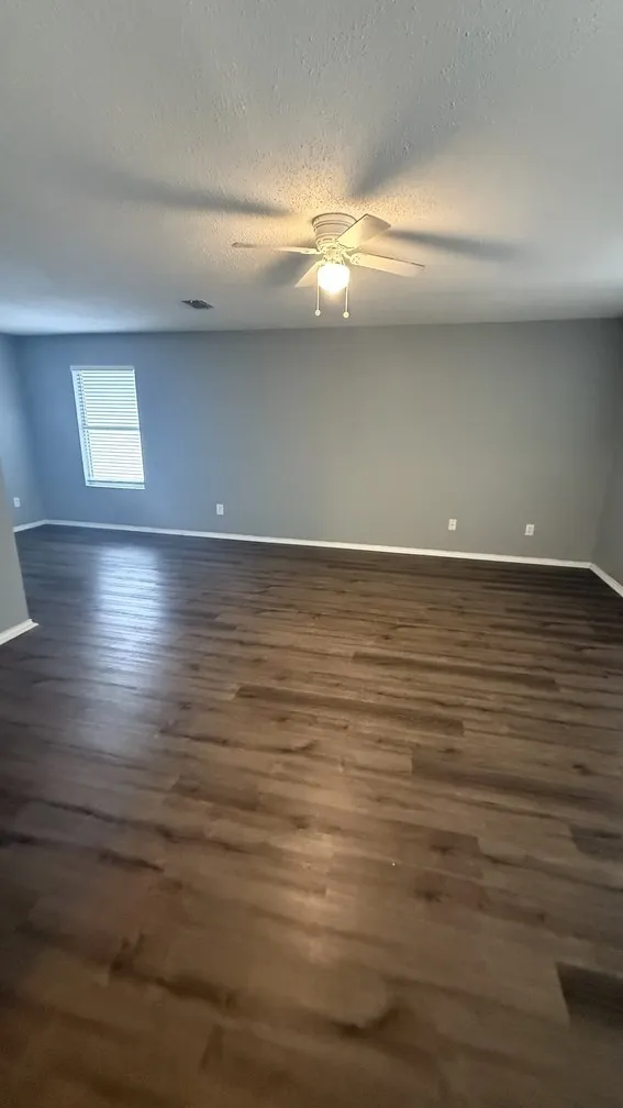 3040 Clemente Drive Grand Prairie, TX 75052