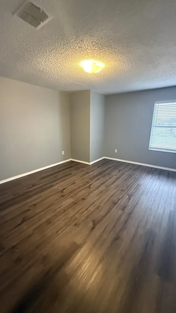 3040 Clemente Drive Grand Prairie, TX 75052